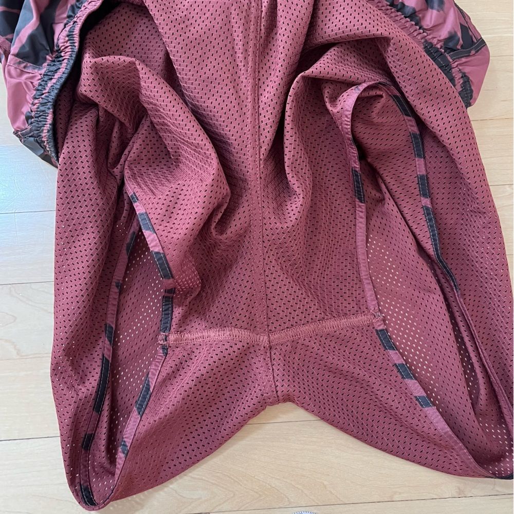 Adidas By Stella McCartney Run M20 Shorts in Red L - Picture 9 of 15